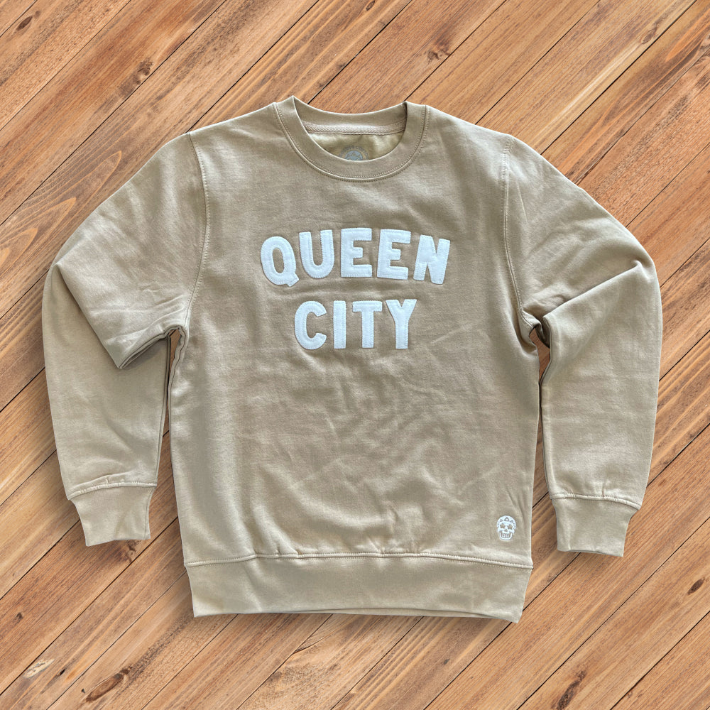 Vintage queens hotsell college sweatshirt